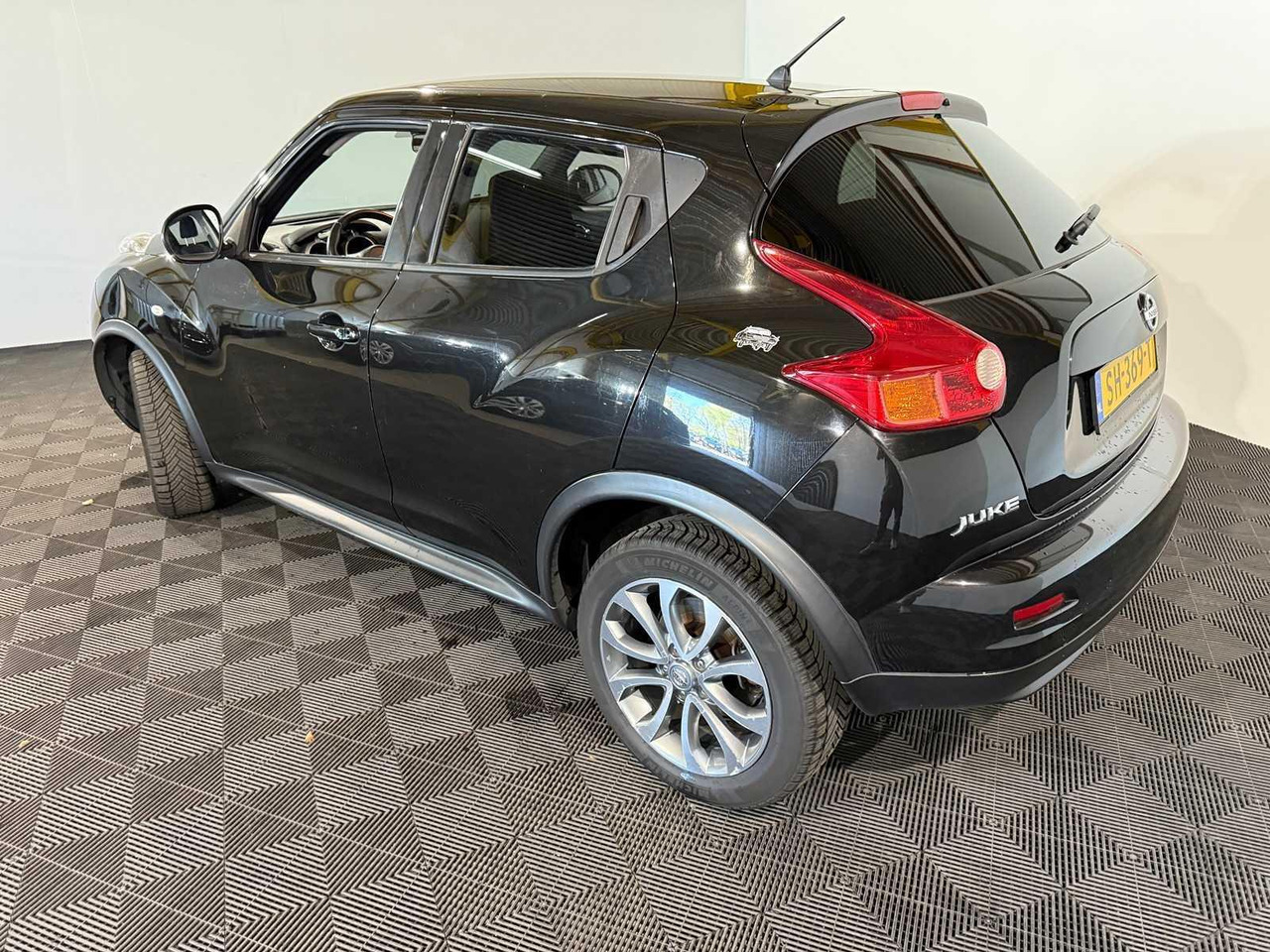 Nissan Juke 1.6 Tekna SH-369-T 215.081 km - Other machinery: picture 2 Nissan Juke 1.6 Tekna SH-369-T 215.081 km - Other machinery: picture 2
