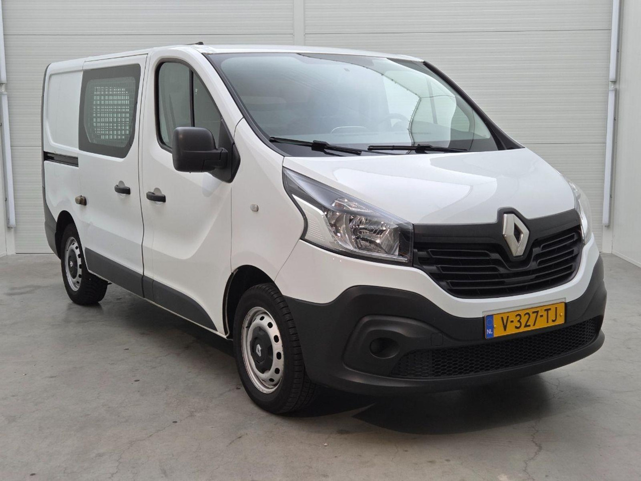 Renault Trafic 1.6 dCi T29 L1H1 Comfort Energy | 2018 | 188.221 km | V327TJ | NAP: Logisch - Other machinery: picture 2 Renault Trafic 1.6 dCi T29 L1H1 Comfort Energy | 2018 | 188.221 km | V327TJ | NAP: Logisch - Other machinery: picture 2