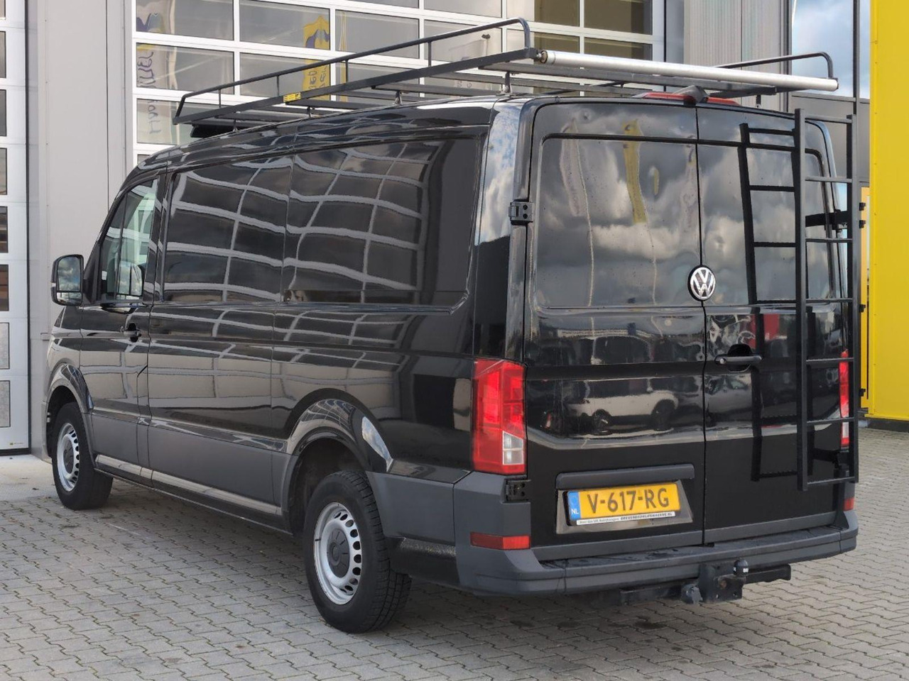 Volkswagen Crafter 30 2.0 TDI L3H2 Trendline | 2018 | 101.985 km | V617RG | NAP: Logisch - Other machinery: picture 3 Volkswagen Crafter 30 2.0 TDI L3H2 Trendline | 2018 | 101.985 km | V617RG | NAP: Logisch - Other machinery: picture 3