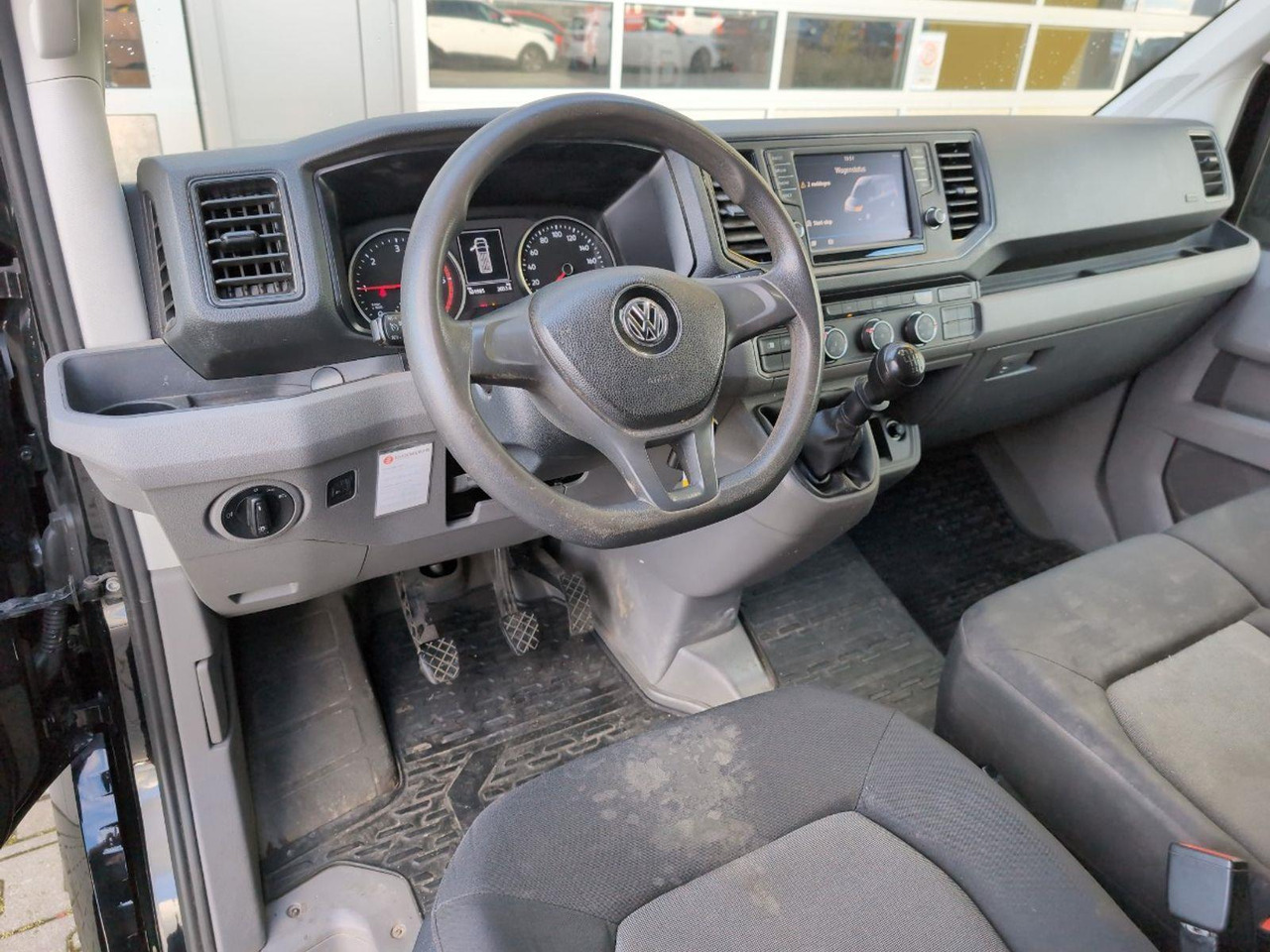Volkswagen Crafter 30 2.0 TDI L3H2 Trendline | 2018 | 101.985 km | V617RG | NAP: Logisch - Other machinery: picture 5 Volkswagen Crafter 30 2.0 TDI L3H2 Trendline | 2018 | 101.985 km | V617RG | NAP: Logisch - Other machinery: picture 5