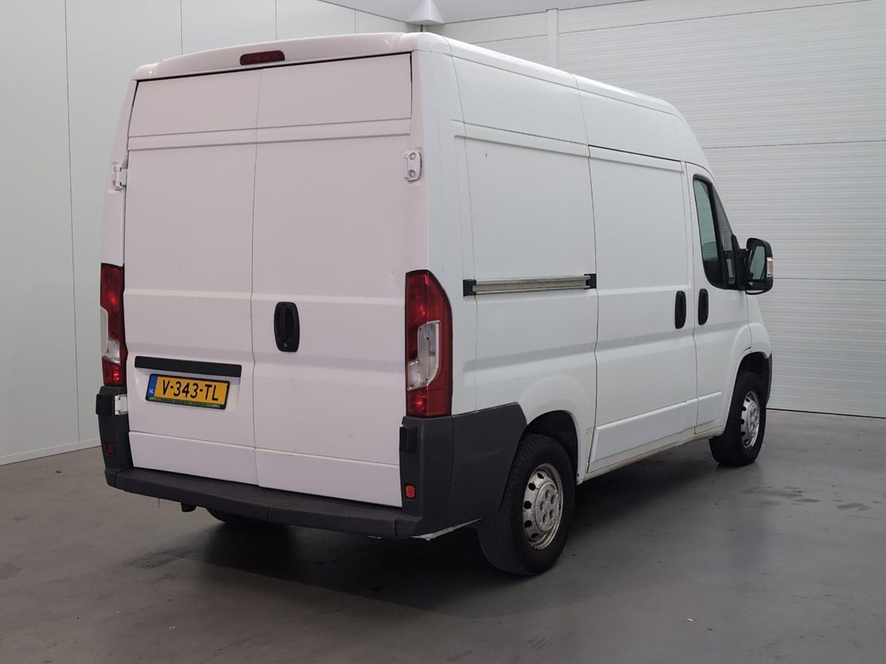 Peugeot Boxer 330 2.2 HDI L1H1 XR | 2014 | 218.267 km | V343TL | NAP: Geen oordeel - Panel van: picture 4 Peugeot Boxer 330 2.2 HDI L1H1 XR | 2014 | 218.267 km | V343TL | NAP: Geen oordeel - Panel van: picture 4