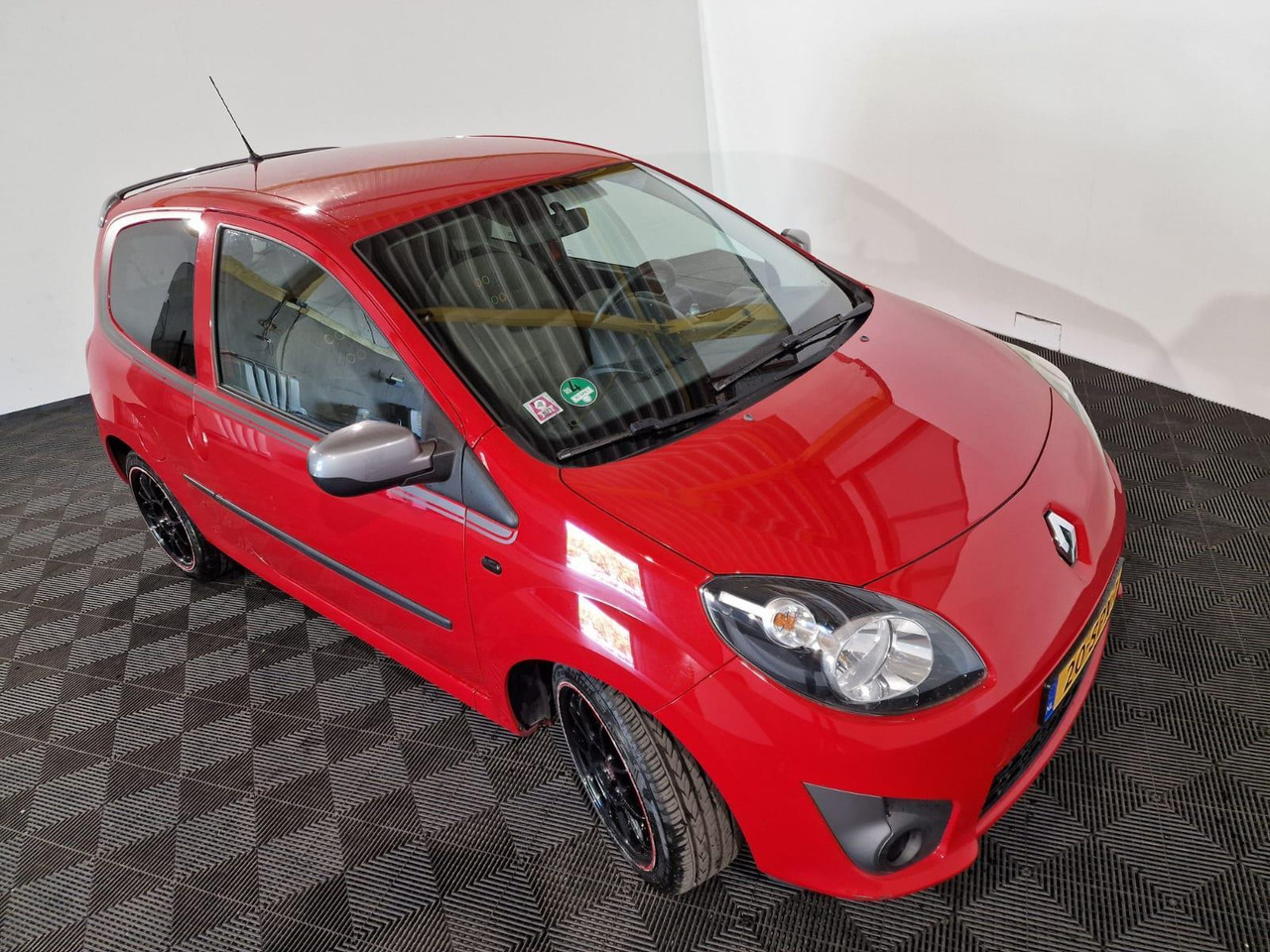 Renault Twingo 1.2-16V Collection 20-SPX-1 149.179 km - Car: picture 5 Renault Twingo 1.2-16V Collection 20-SPX-1 149.179 km - Car: picture 5