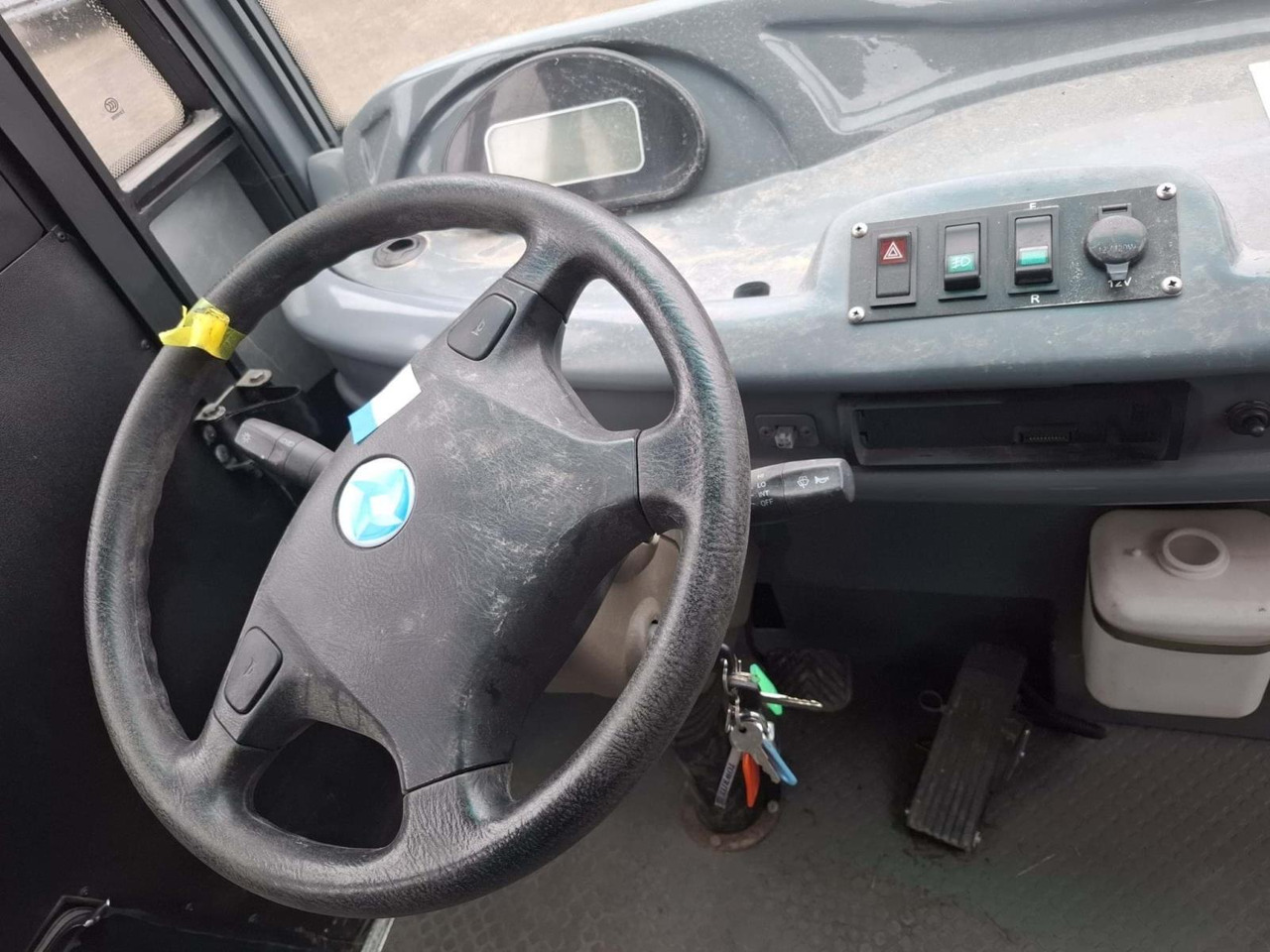 Towrite 10-Persoons Elektrische Bus - Golf cart: picture 4 Towrite 10-Persoons Elektrische Bus - Golf cart: picture 4