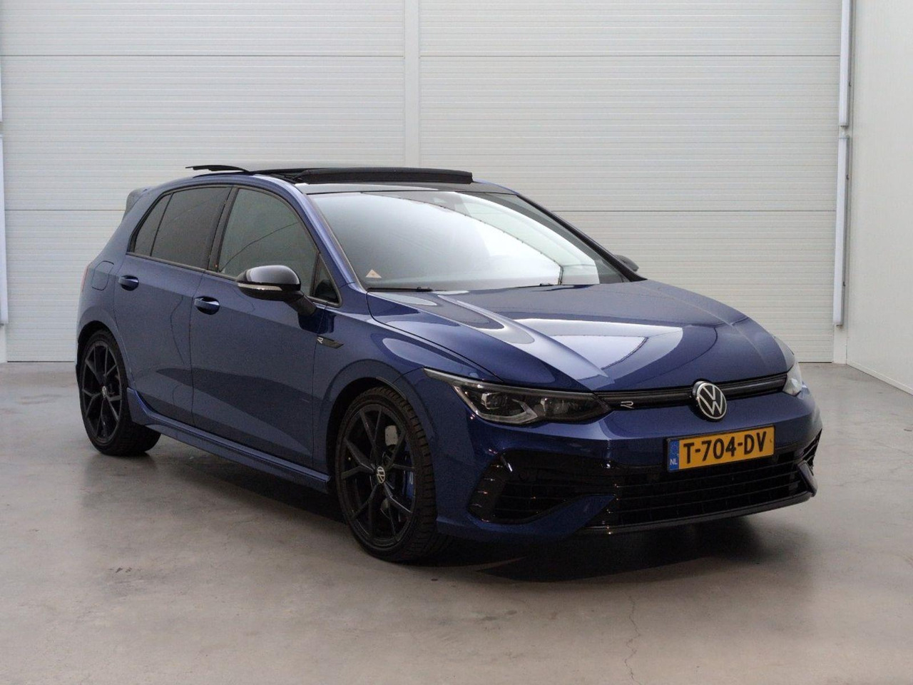 Volkswagen Golf 2.0 TSI R 4Motion | 2021 | 59.325 km | Automaat | T704DV | NAP: Geen oordeel - Hatchback: picture 2 Volkswagen Golf 2.0 TSI R 4Motion | 2021 | 59.325 km | Automaat | T704DV | NAP: Geen oordeel - Hatchback: picture 2