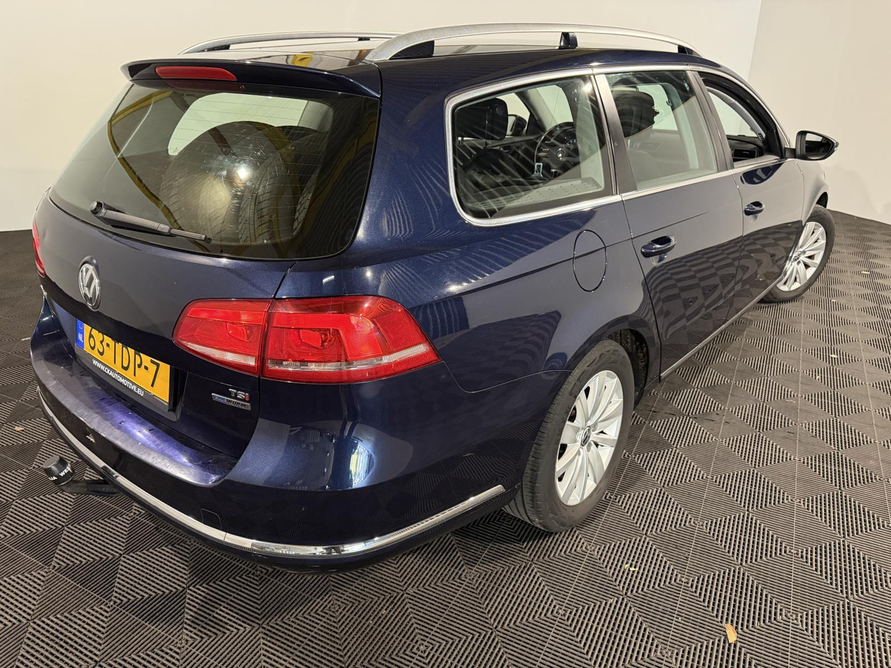Volkswagen | Passat Variant | 1.4 TSI Comfortline BlueMotion | 2012 | 223.524 km | 63TDP7 | Logisch - Car: picture 4 Volkswagen | Passat Variant | 1.4 TSI Comfortline BlueMotion | 2012 | 223.524 km | 63TDP7 | Logisch - Car: picture 4