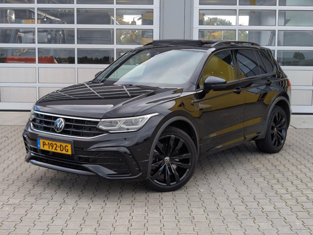 Volkswagen Tiguan 1.4 TSI eHybrid R - Line Business+ | 2021 | 96.459 km | Automaat | P192DG | NAP: Geen oordeel - SUV: picture 1 Volkswagen Tiguan 1.4 TSI eHybrid R - Line Business+ | 2021 | 96.459 km | Automaat | P192DG | NAP: Geen oordeel - SUV: picture 1