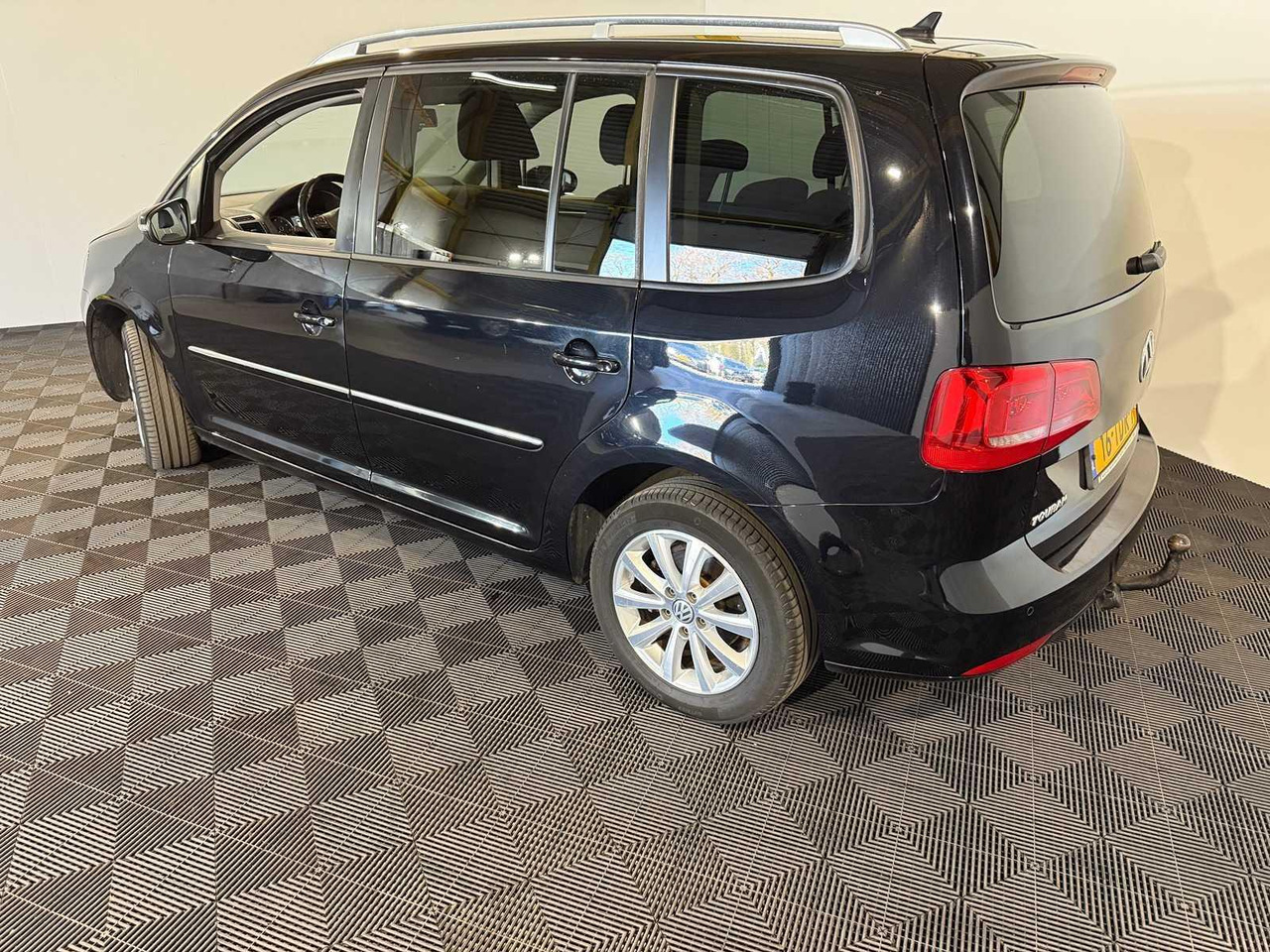 Volkswagen Touran 1.2 TSI Highline BlueMotion 16-TDR-1 249.487 km - Car: picture 3 Volkswagen Touran 1.2 TSI Highline BlueMotion 16-TDR-1 249.487 km - Car: picture 3