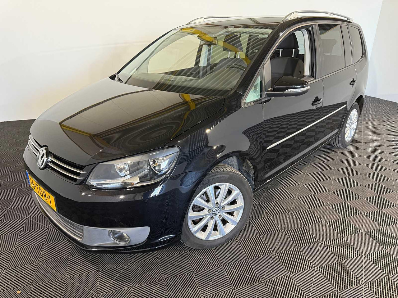 Volkswagen Touran 1.2 TSI Highline BlueMotion 16-TDR-1 249.487 km - Car: picture 1 Volkswagen Touran 1.2 TSI Highline BlueMotion 16-TDR-1 249.487 km - Car: picture 1