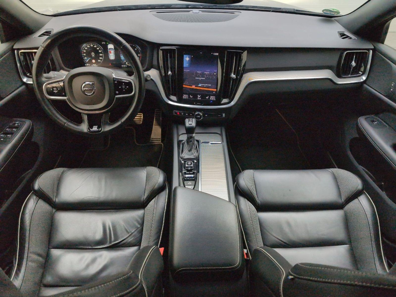 Volvo V60 2.0 D4 Inscription | 2019 | 192.437 km | Automaat | N056PP | NAP: Geen oordeel - Car: picture 5 Volvo V60 2.0 D4 Inscription | 2019 | 192.437 km | Automaat | N056PP | NAP: Geen oordeel - Car: picture 5