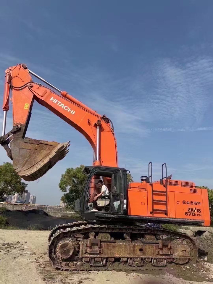 HITACHI 670LCH-5G - Excavator: picture 2 HITACHI 670LCH-5G - Excavator: picture 2