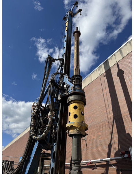 Bauer BG 15 H - Drilling rig: picture 1 Bauer BG 15 H - Drilling rig: picture 1