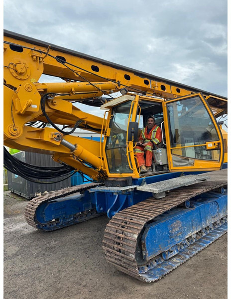 Bauer BG 24H - Drilling rig: picture 1 Bauer BG 24H - Drilling rig: picture 1