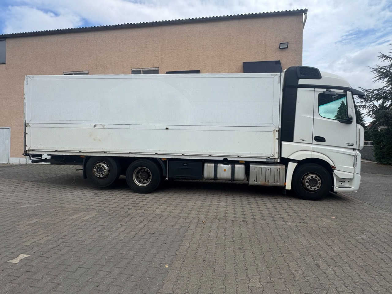 Mercedes-Benz Actros2545/Lift-Lenk/Mitnahmestp/Retder - Beverage truck: picture 2 Mercedes-Benz Actros2545/Lift-Lenk/Mitnahmestp/Retder - Beverage truck: picture 2