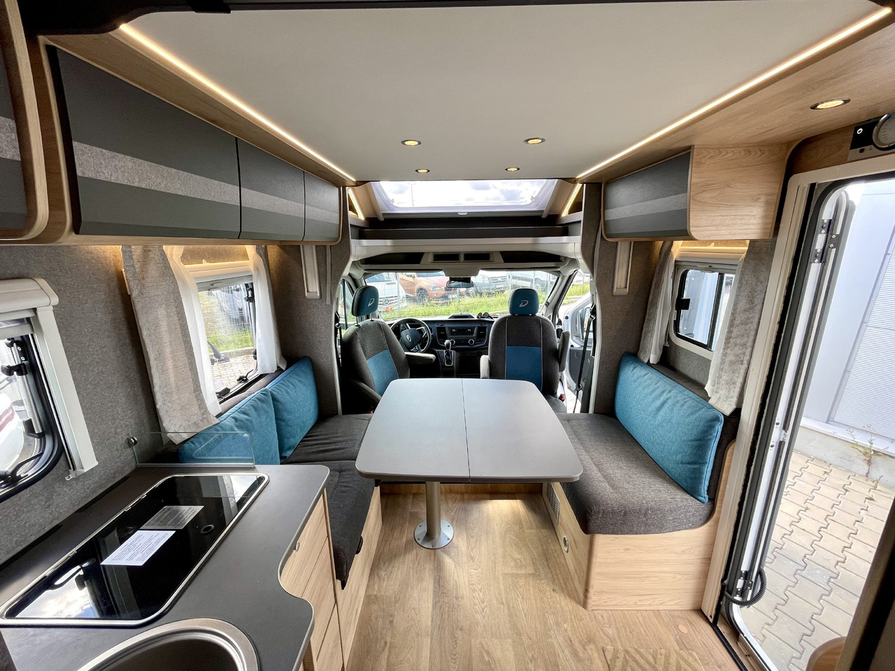 Leasing of DETHLEFFS Just Go T7055 EBL DETHLEFFS Just Go T7055 EBL: picture 9 Leasing of DETHLEFFS Just Go T7055 EBL DETHLEFFS Just Go T7055 EBL: picture 9