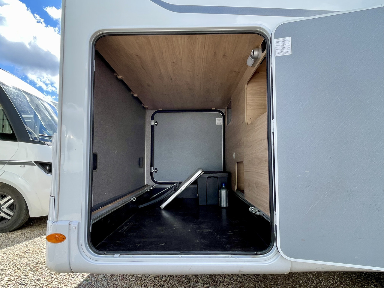 Leasing of DETHLEFFS Just Go T7055 EBL DETHLEFFS Just Go T7055 EBL: picture 8 Leasing of DETHLEFFS Just Go T7055 EBL DETHLEFFS Just Go T7055 EBL: picture 8