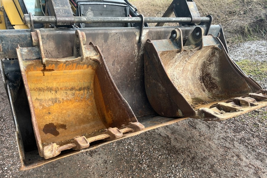 CATERPILLAR 432D - Backhoe loader: picture 3 CATERPILLAR 432D - Backhoe loader: picture 3