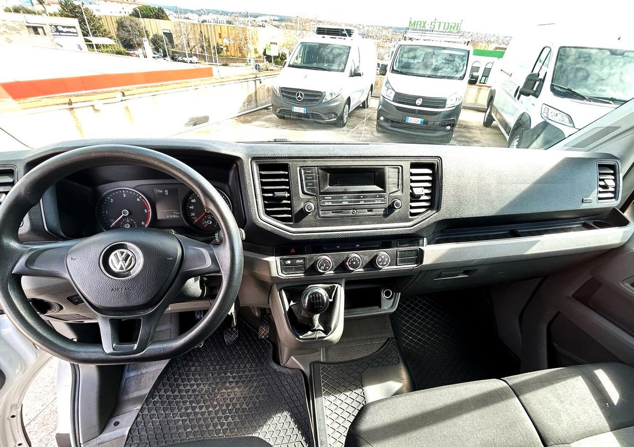 Leasing of Volkswagen Crafter 2.0 Tdi 140 cv Volkswagen Crafter 2.0 Tdi 140 cv: picture 10 Leasing of Volkswagen Crafter 2.0 Tdi 140 cv Volkswagen Crafter 2.0 Tdi 140 cv: picture 10