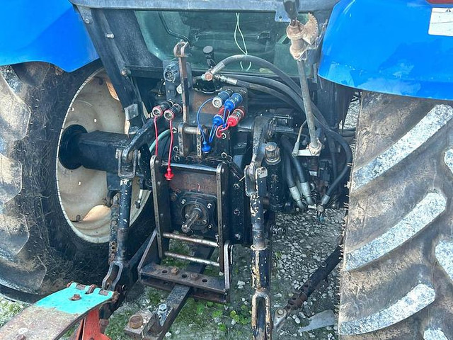 Farm tractor New Holland TL90A: picture 7