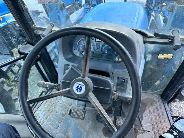 Farm tractor New Holland TL90A: picture 14