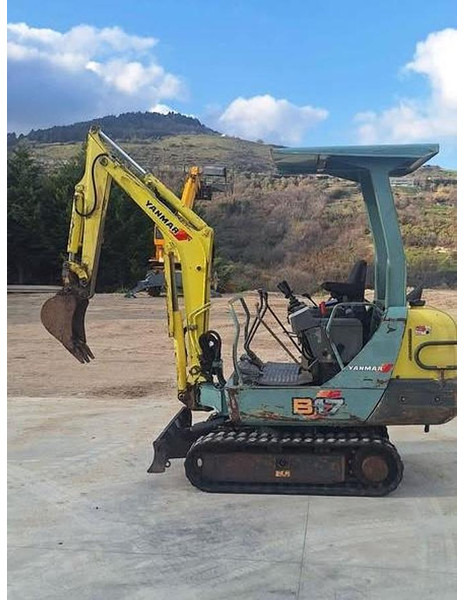 Yanmar B17 - Mini excavator: picture 3 Yanmar B17 - Mini excavator: picture 3