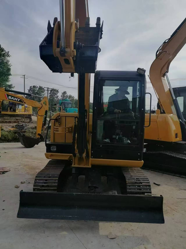 CATERPILLAR 305.5E2 - Mini excavator: picture 2 CATERPILLAR 305.5E2 - Mini excavator: picture 2