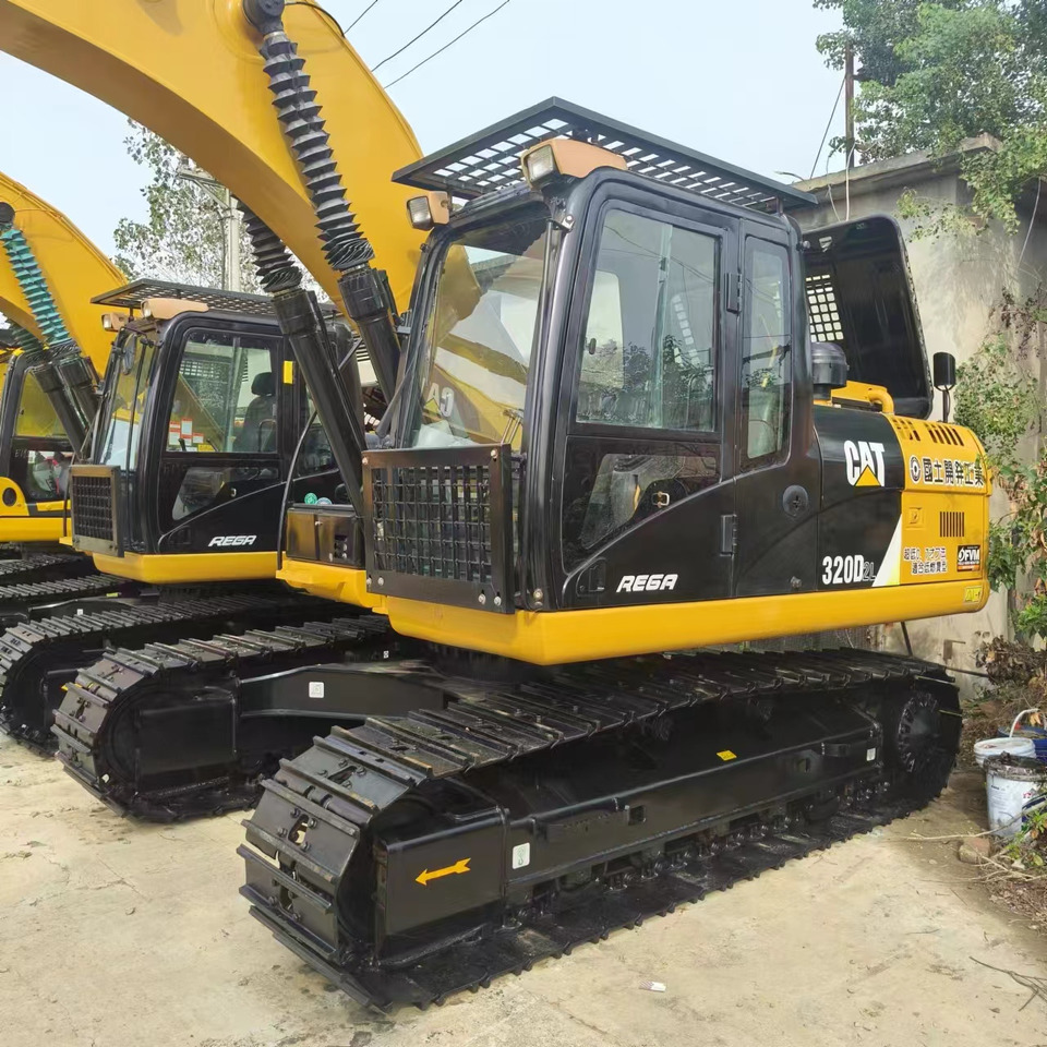 CATERPILLAR 320D2L - Crawler excavator: picture 4 CATERPILLAR 320D2L - Crawler excavator: picture 4