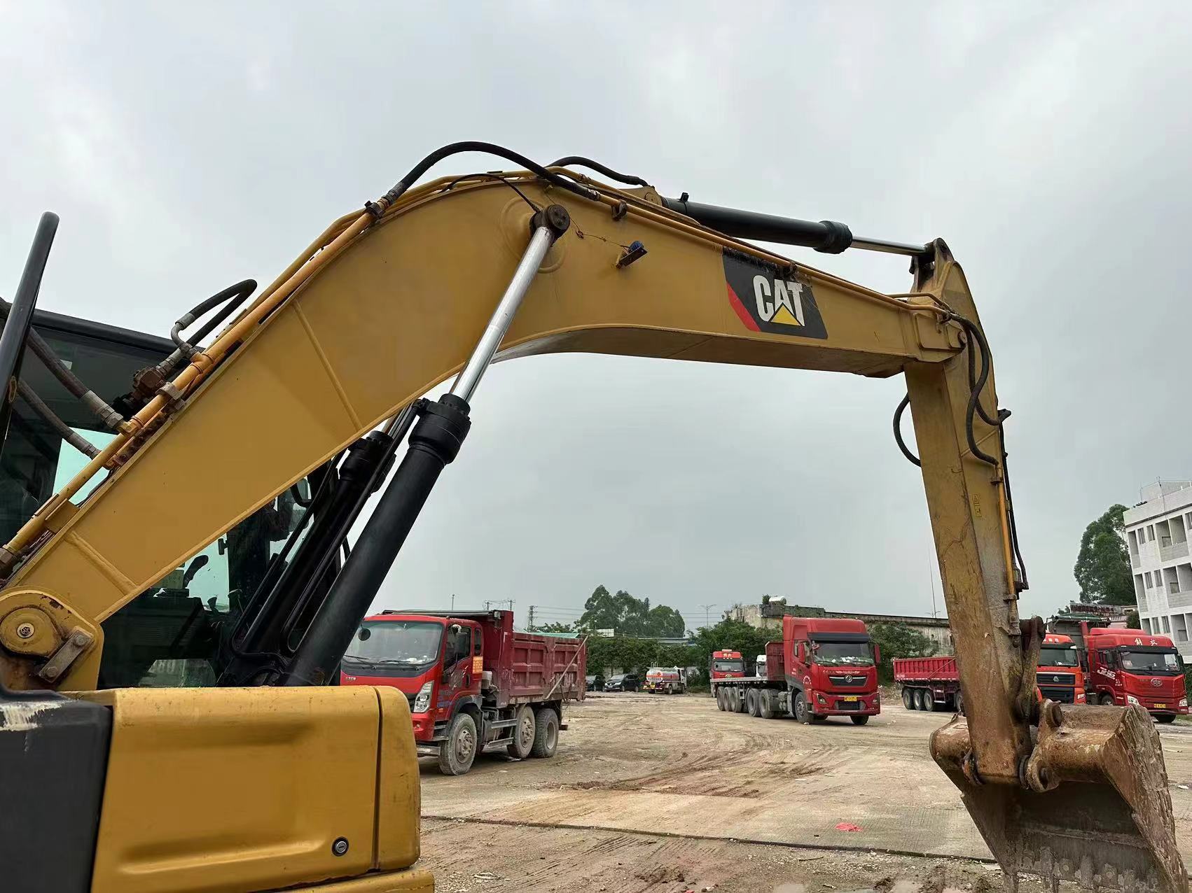 CATERPILLAR 320GC - Crawler excavator: picture 4 CATERPILLAR 320GC - Crawler excavator: picture 4
