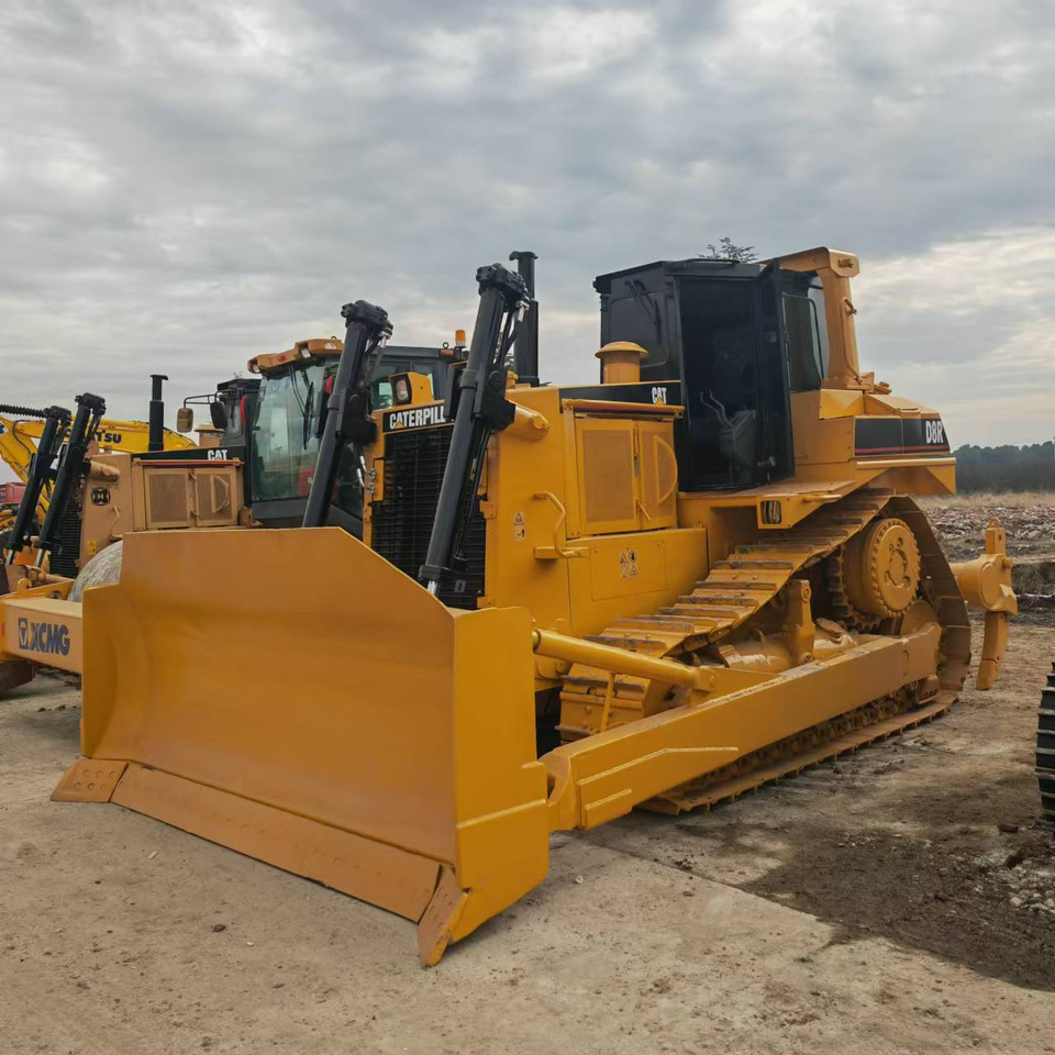 CATERPILLAR D8R - Bulldozer: picture 2 CATERPILLAR D8R - Bulldozer: picture 2