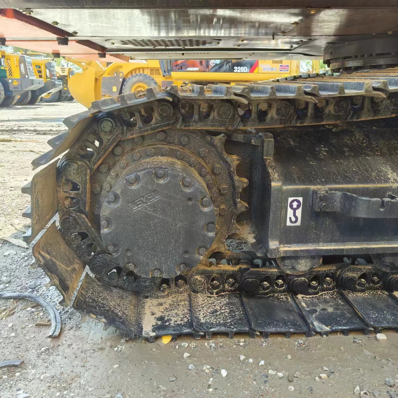 Crawler excavator HITACHI ZX210: picture 9 Crawler excavator HITACHI ZX210: picture 9