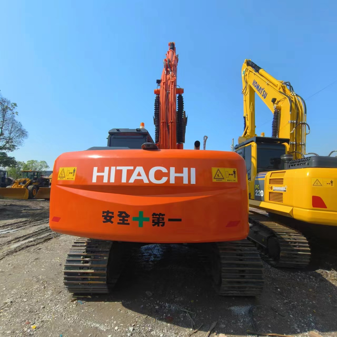 Crawler excavator HITACHI ZX210: picture 7 Crawler excavator HITACHI ZX210: picture 7