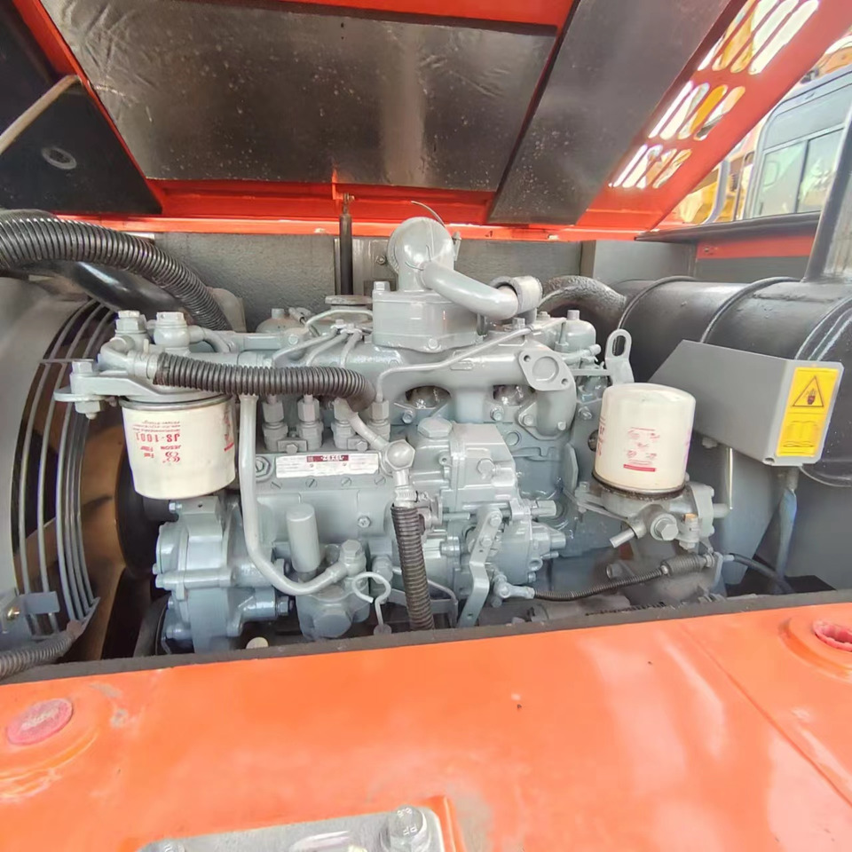 Crawler excavator HITACHI ZX70: picture 9
