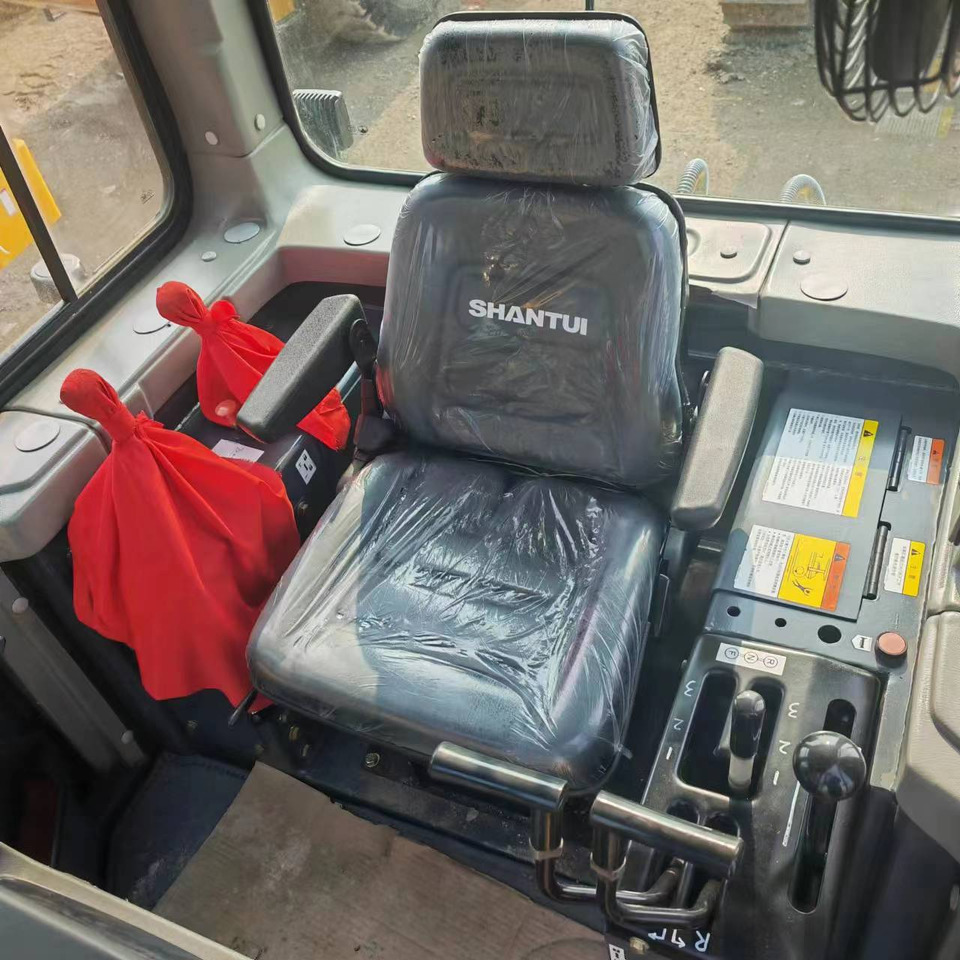 SHANTUI SD16 - Bulldozer: picture 5 SHANTUI SD16 - Bulldozer: picture 5