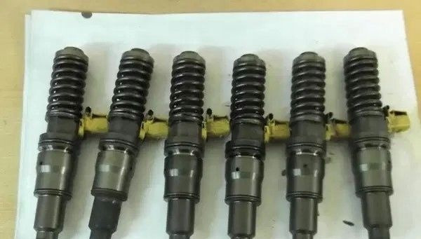 Delphi POMPOWTRYSKIWACZE WTRYSKI RENAULT MAGNUM DXI 13 VOLVO FH 13 FM 1 20972223 - Injector for Truck: picture 2 Delphi POMPOWTRYSKIWACZE WTRYSKI RENAULT MAGNUM DXI 13 VOLVO FH 13 FM 1 20972223 - Injector for Truck: picture 2