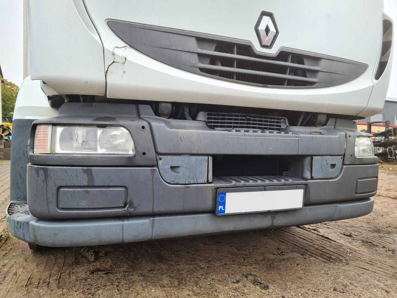 RENAULT ZDERZAK KOMPLETNY Z LAMPAMI BELKA STOPNIE RENAULT MIDLUM DXI 22.5 EURO 5 - Bumper for Truck: picture 1 RENAULT ZDERZAK KOMPLETNY Z LAMPAMI BELKA STOPNIE RENAULT MIDLUM DXI 22.5 EURO 5 - Bumper for Truck: picture 1