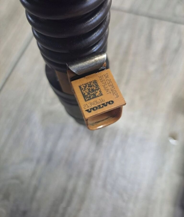 Renault POMPO E POMPOWTRYSKI MAGNUM DXI VOLVO FM FH 21340616 Renault RENAULT MAGNUM DXI VOLVO FM FH 21340616 - Injector for Truck: picture 2 Renault POMPO E POMPOWTRYSKI MAGNUM DXI VOLVO FM FH 21340616 Renault RENAULT MAGNUM DXI VOLVO FM FH 21340616 - Injector for Truck: picture 2