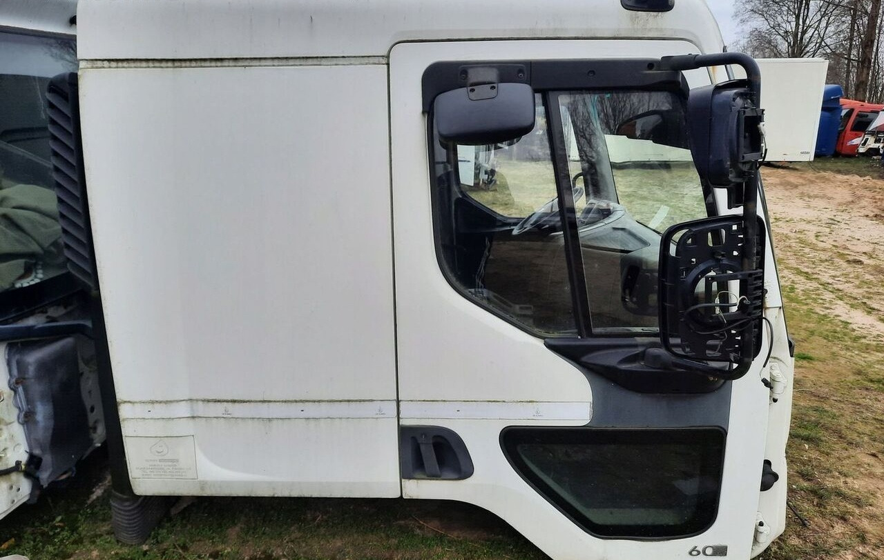 Renault PREMIUM 460 DXI - Cab for Truck: picture 1 Renault PREMIUM 460 DXI - Cab for Truck: picture 1