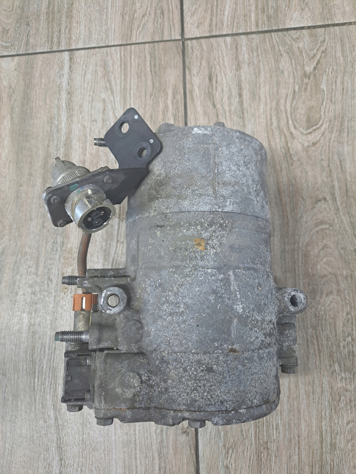 SANDEN SPRĘŻARKA KOMPRESOR KLIMATYZACJI VOLVO FH 4 FM 4 FMX - A/C compressor for Truck: picture 4 SANDEN SPRĘŻARKA KOMPRESOR KLIMATYZACJI VOLVO FH 4 FM 4 FMX - A/C compressor for Truck: picture 4