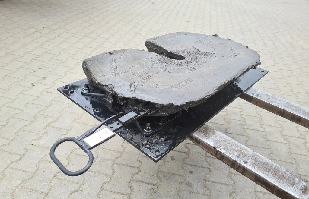 SIODŁO BLACHA PŁASKA HOLLAND FORD F-MAX CARGO - Fifth wheel coupling: picture 4 SIODŁO BLACHA PŁASKA HOLLAND FORD F-MAX CARGO - Fifth wheel coupling: picture 4