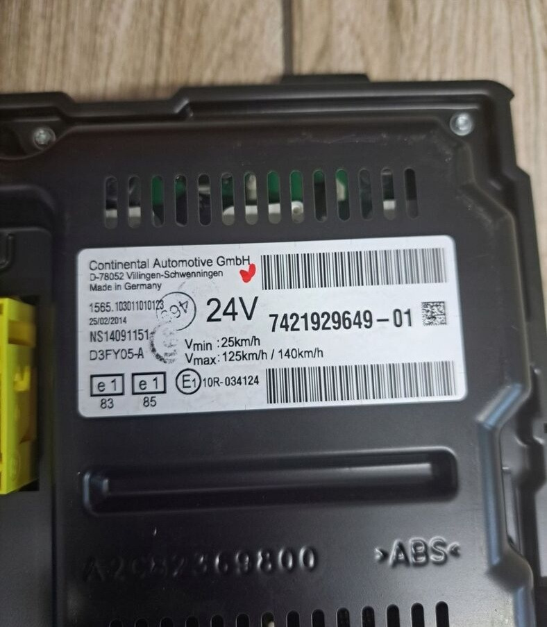 VDO ZEGARY LICZNIKI RENAULT GAMA MIDLUM D AUTOMAT 7421929649-01 - Dashboard for Truck: picture 3 VDO ZEGARY LICZNIKI RENAULT GAMA MIDLUM D AUTOMAT 7421929649-01 - Dashboard for Truck: picture 3