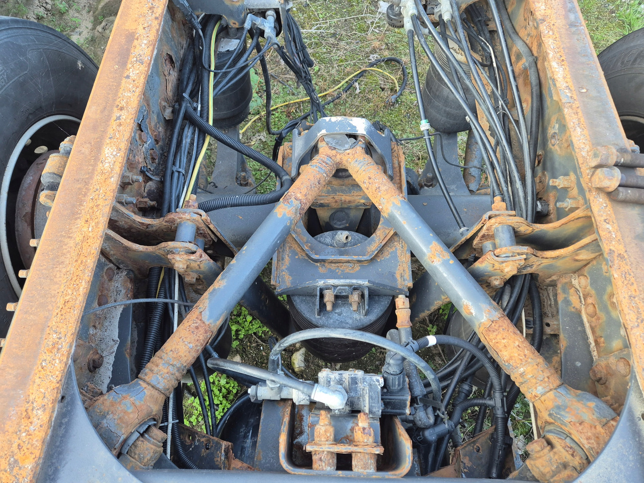 VOLVO BELKA OŚ TYŁ WLECZONA PODNOSZONA KOMPLETNA VOLVO FH FM FMX RENAULT - Suspension: picture 2 VOLVO BELKA OŚ TYŁ WLECZONA PODNOSZONA KOMPLETNA VOLVO FH FM FMX RENAULT - Suspension: picture 2