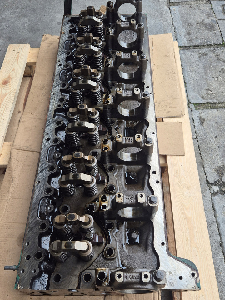 VOLVO GŁOWICA SILNIKA D13K TURBOCOMPOUND RENAULT GAMA EVO VOLVO FH 5 FH4 23436289 - Cylinder head for Truck: picture 4 VOLVO GŁOWICA SILNIKA D13K TURBOCOMPOUND RENAULT GAMA EVO VOLVO FH 5 FH4 23436289 - Cylinder head for Truck: picture 4