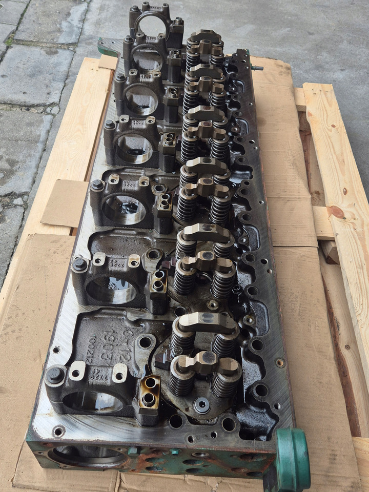 VOLVO GŁOWICA SILNIKA D13K TURBOCOMPOUND RENAULT GAMA EVO VOLVO FH 5 FH4 23436289 - Cylinder head for Truck: picture 5 VOLVO GŁOWICA SILNIKA D13K TURBOCOMPOUND RENAULT GAMA EVO VOLVO FH 5 FH4 23436289 - Cylinder head for Truck: picture 5