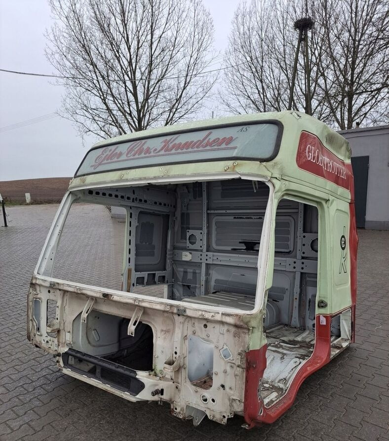 VOLVO KABINA GOŁA SZKIELET VOLVO FM 4 FMX EURO 6 - Cab for Truck: picture 2 VOLVO KABINA GOŁA SZKIELET VOLVO FM 4 FMX EURO 6 - Cab for Truck: picture 2