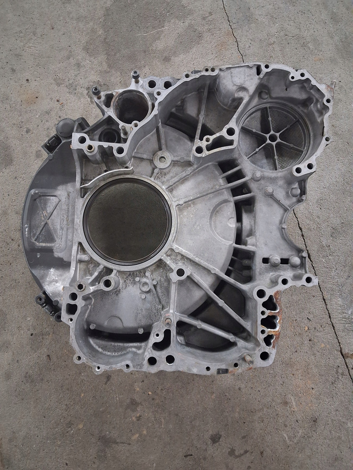 VOLVO OBUDOWA ROZRZĄDU SPRZĘGŁA TURBO COMPOUND I-SAVE VOLVO FH 5 Renault T EVO - Clutch and parts: picture 2 VOLVO OBUDOWA ROZRZĄDU SPRZĘGŁA TURBO COMPOUND I-SAVE VOLVO FH 5 Renault T EVO - Clutch and parts: picture 2