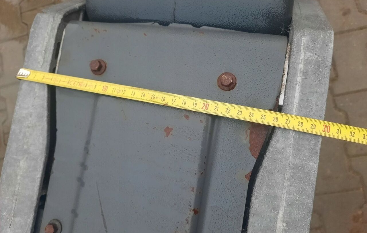 VOLVO ZBIORNIK ADBLUE RENAULT GAMA RANGE T K C VOLVO FH 4 FM 4 FMX FH 5 FM 5 - AdBlue tank for Truck: picture 3 VOLVO ZBIORNIK ADBLUE RENAULT GAMA RANGE T K C VOLVO FH 4 FM 4 FMX FH 5 FM 5 - AdBlue tank for Truck: picture 3