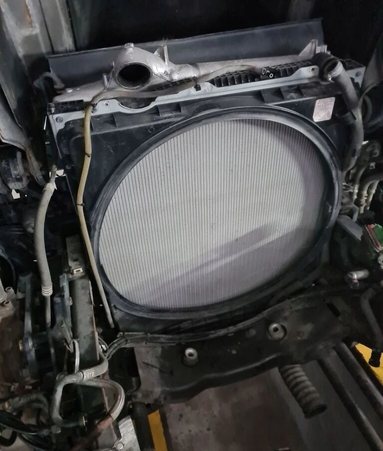 Volvo KOMPLET CHŁODNIC FH 16 EURO 6 D16K Volvo VOLVO FH 16 EURO 6 D16K - Intercooler for Truck: picture 4 Volvo KOMPLET CHŁODNIC FH 16 EURO 6 D16K Volvo VOLVO FH 16 EURO 6 D16K - Intercooler for Truck: picture 4