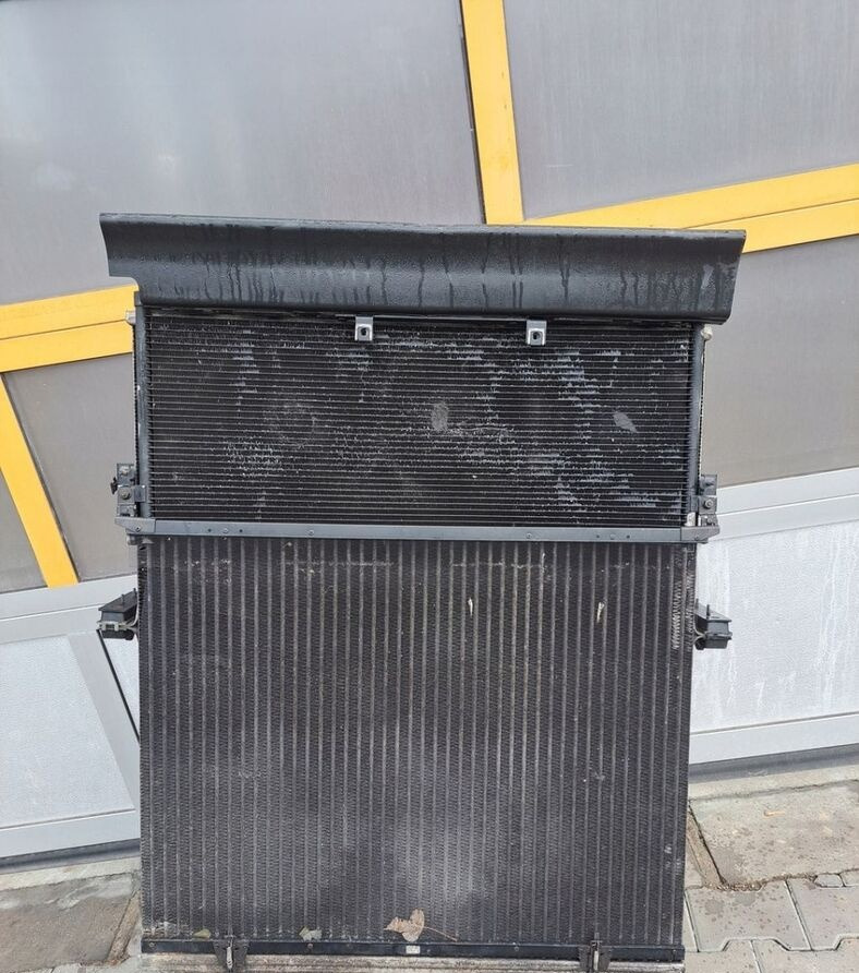 Volvo KOMPLET CHŁODNICA VOLVO FH 5 EURO 6 - Radiator for Truck: picture 2 Volvo KOMPLET CHŁODNICA VOLVO FH 5 EURO 6 - Radiator for Truck: picture 2