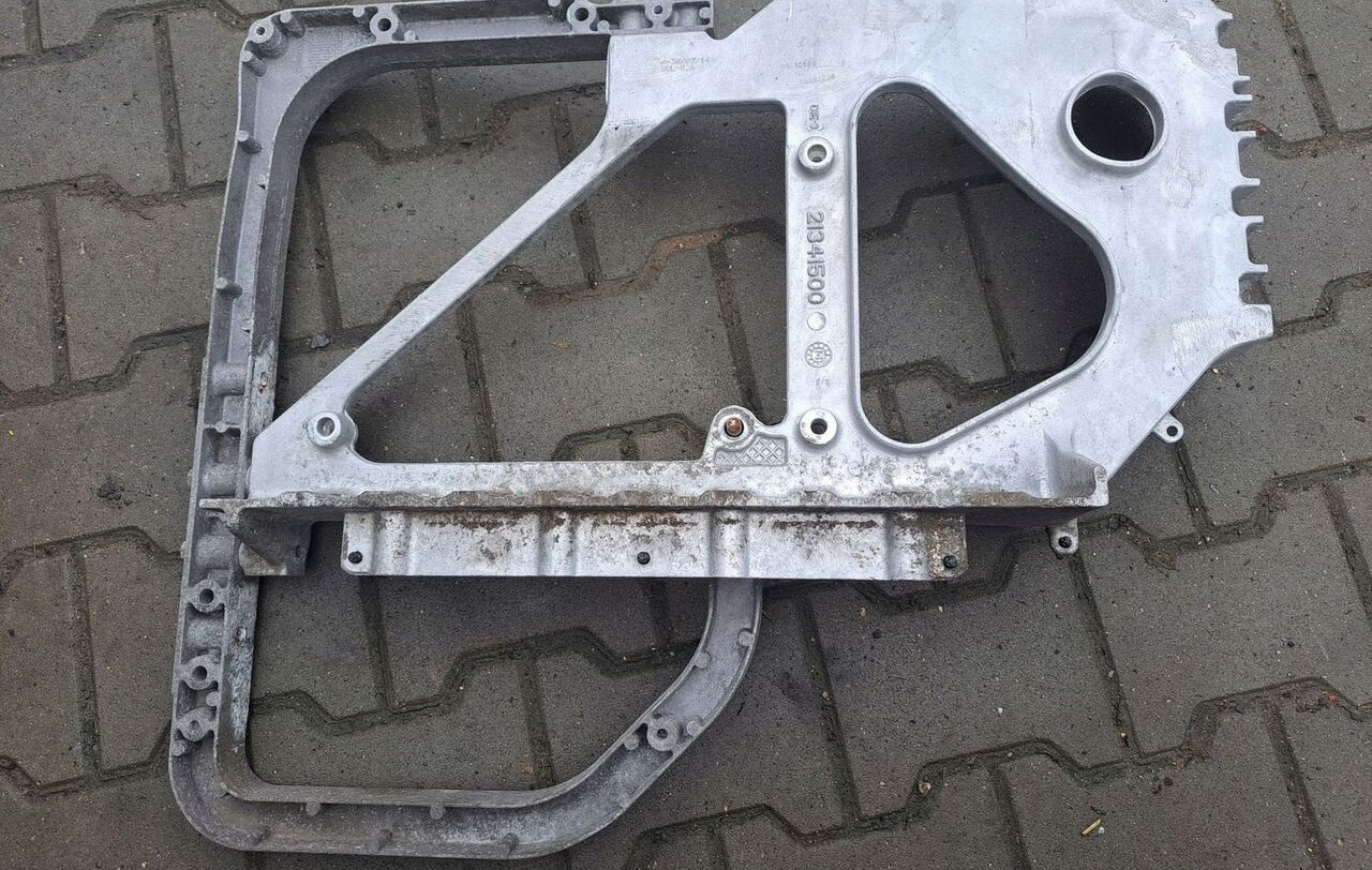 Volvo MOCOWANIE WSPORNIK BŁOTNIKA SKRZYNKI AKUMULATORÓW FH 4 REN - Fender for Truck: picture 1 Volvo MOCOWANIE WSPORNIK BŁOTNIKA SKRZYNKI AKUMULATORÓW FH 4 REN - Fender for Truck: picture 1