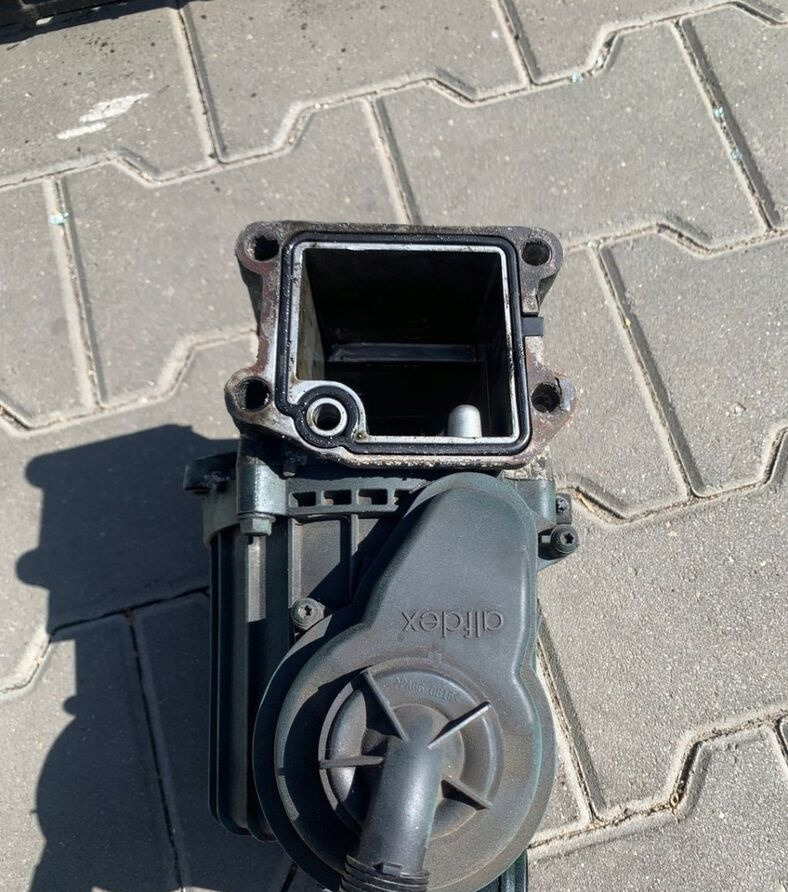 Volvo SEPARATOR OLEJU WIRÓWKA ODMA RENAULT GAMA T DTI 13 21373007 - Air filter for Truck: picture 2 Volvo SEPARATOR OLEJU WIRÓWKA ODMA RENAULT GAMA T DTI 13 21373007 - Air filter for Truck: picture 2