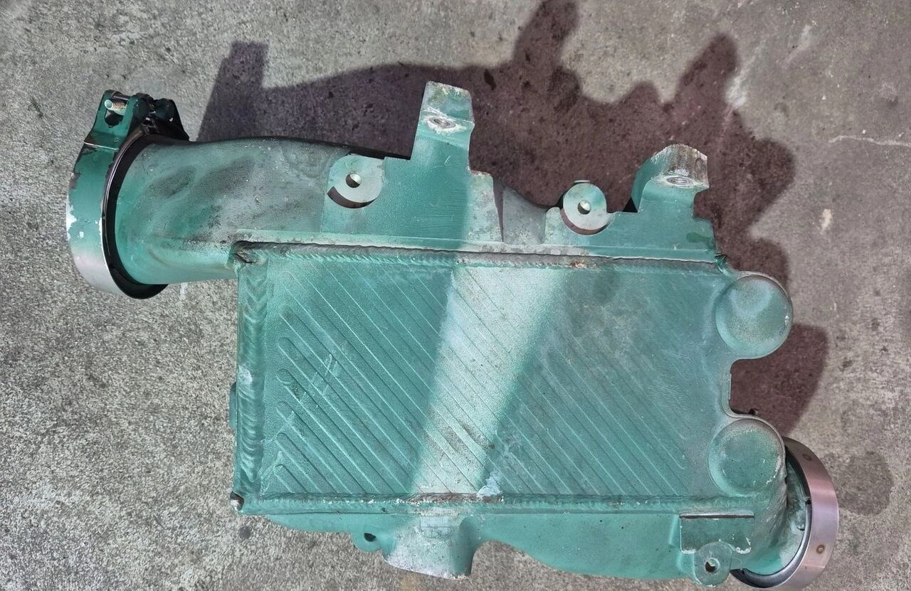Volvo SPALIN EGR FH 4 FH 16 EURO 6 22281909 Volvo SPALIN EGR VOLVO FH 4 FH 16 EURO 6 22281909 - Intercooler for Truck: picture 3 Volvo SPALIN EGR FH 4 FH 16 EURO 6 22281909 Volvo SPALIN EGR VOLVO FH 4 FH 16 EURO 6 22281909 - Intercooler for Truck: picture 3